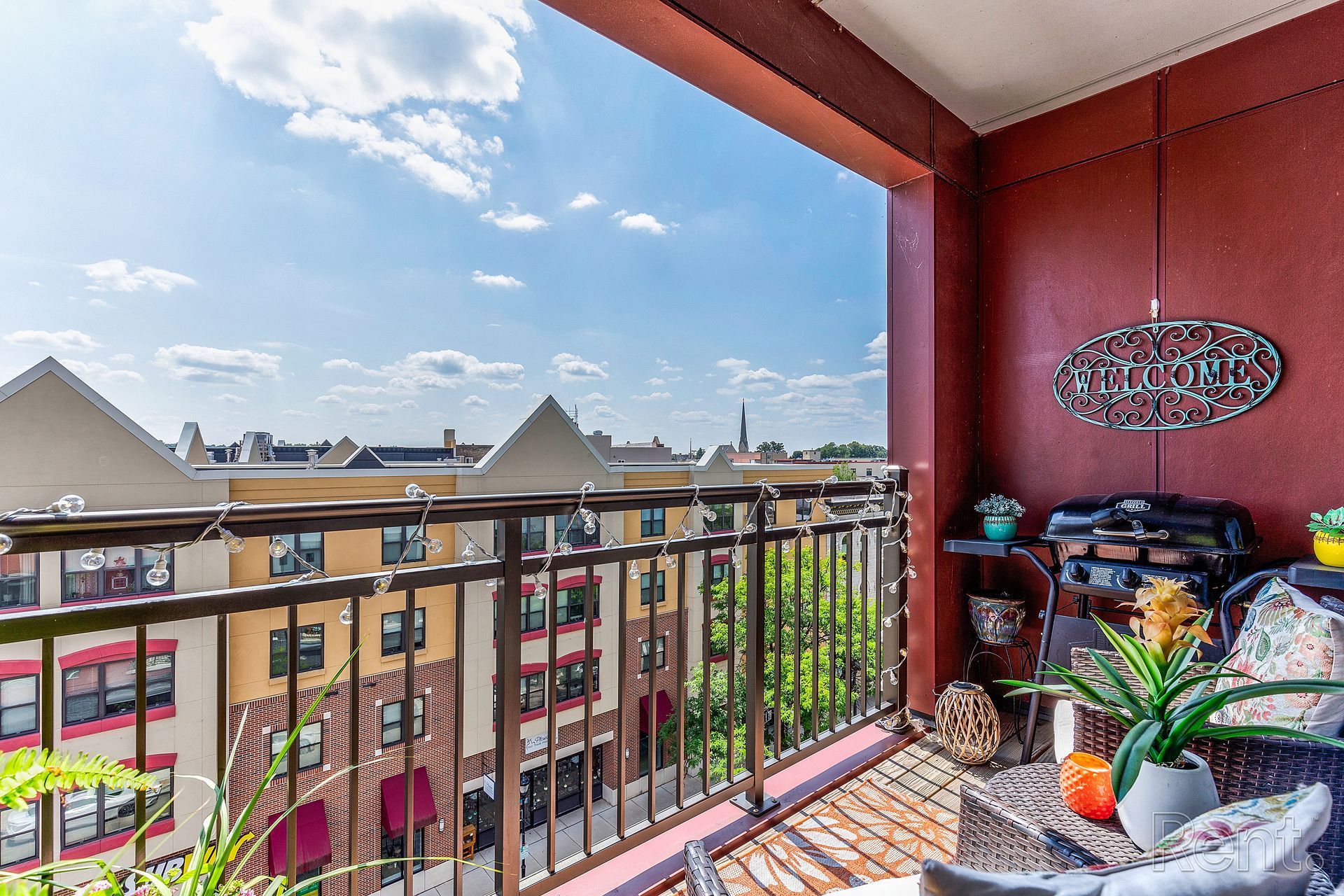 Clearpoint Apartment - exterior #2