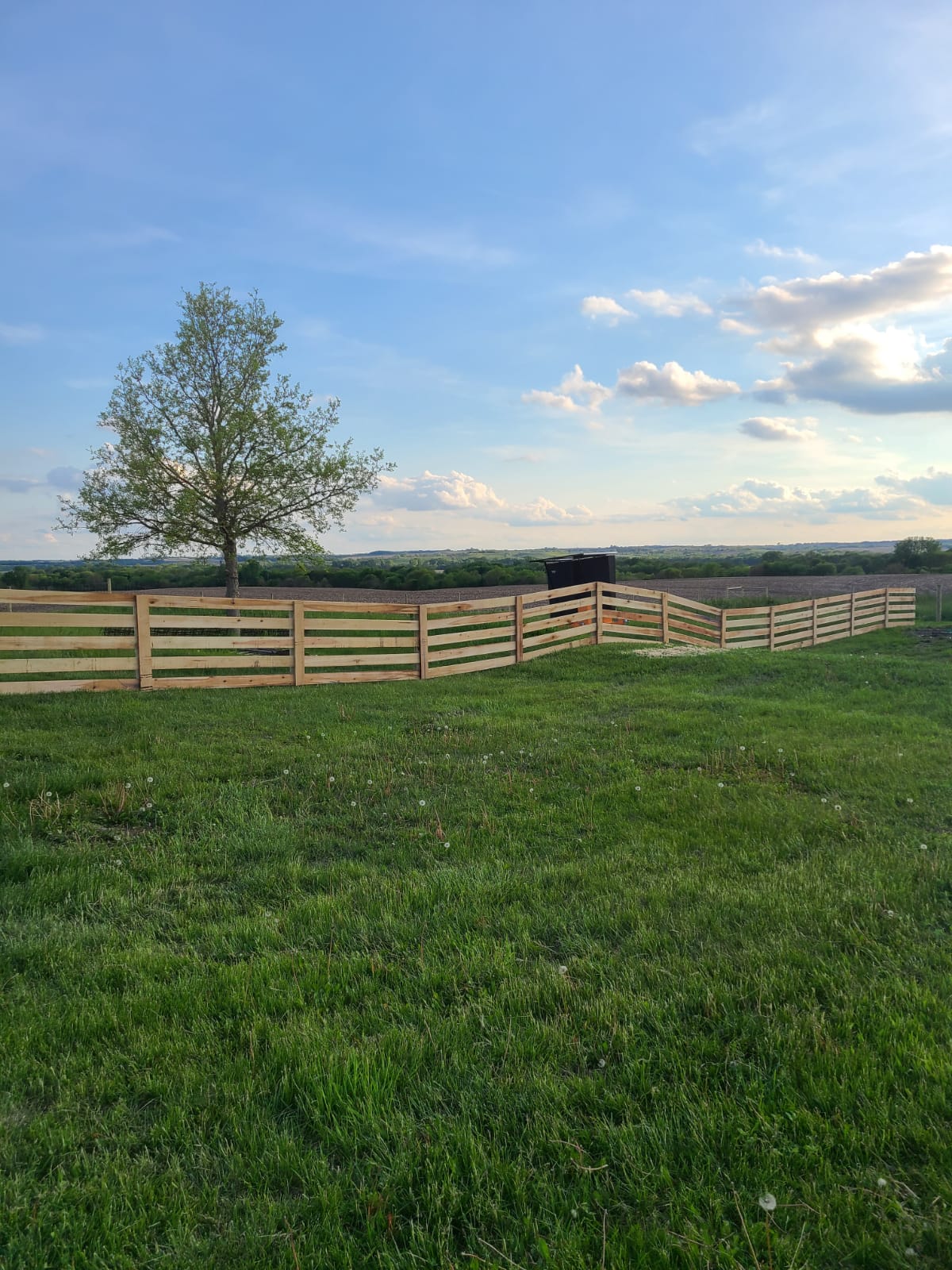 Fencing Contractors Serving Bloomington, IN