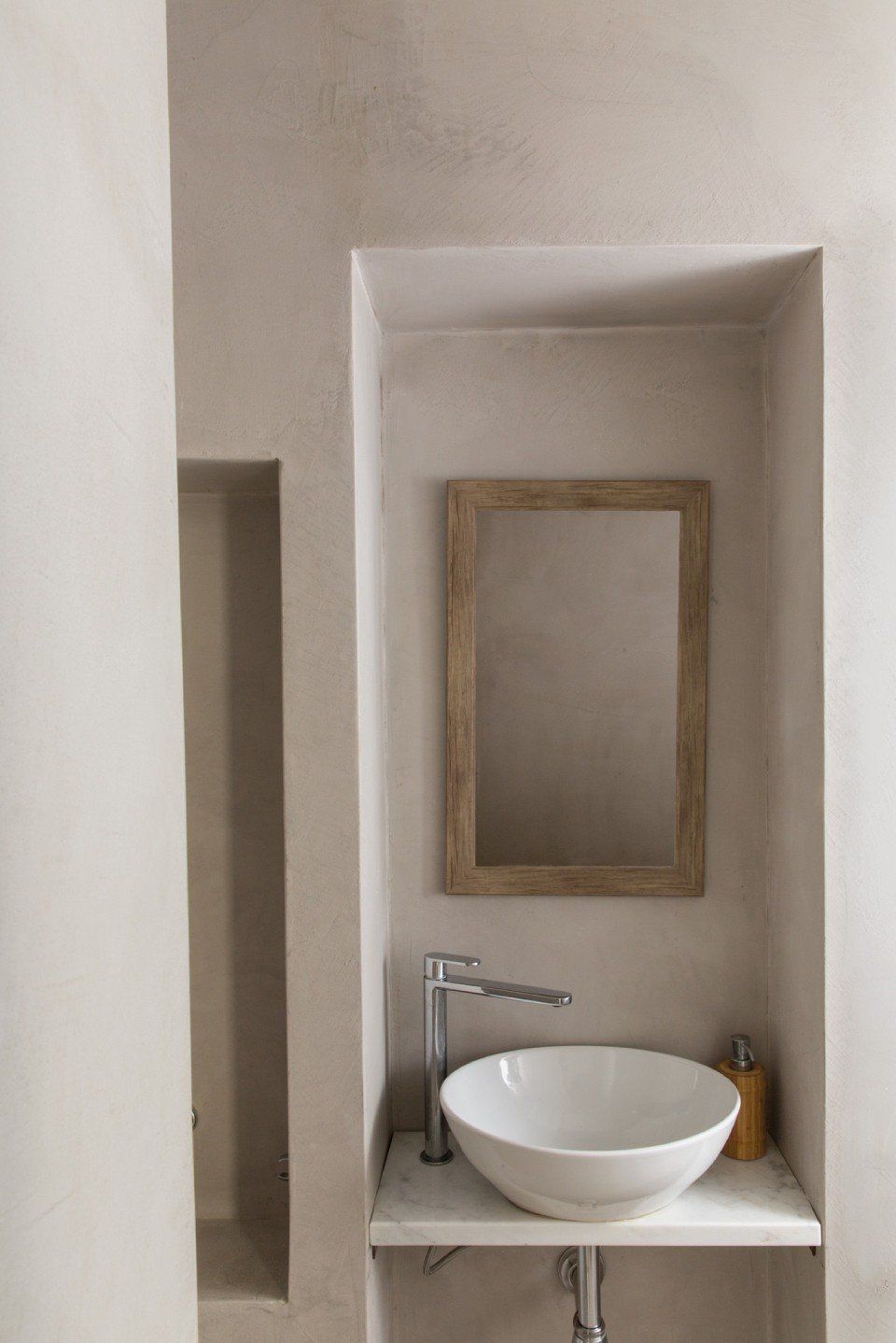 Rivestimento in resina e porta