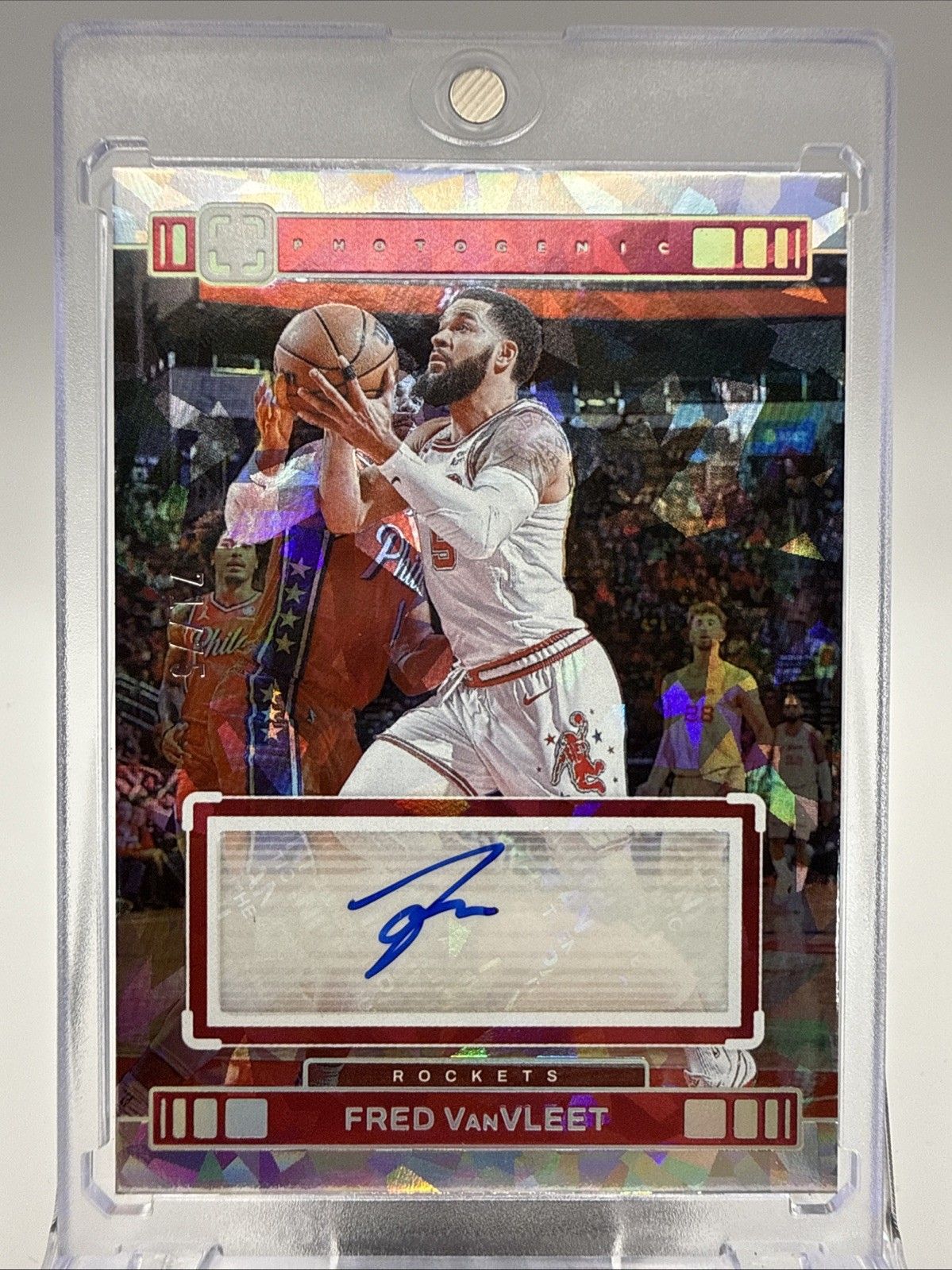 2023-24 Panini Photogenic Veteran Auto Diamond /75 Fred VanVleet #VA-FVV Auto