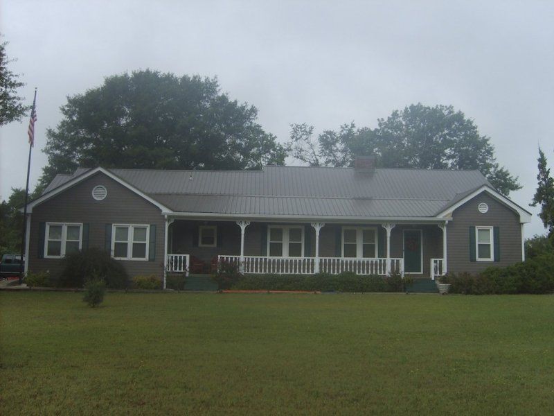 29 gauge Tuff Rib panels in Burnished Slate