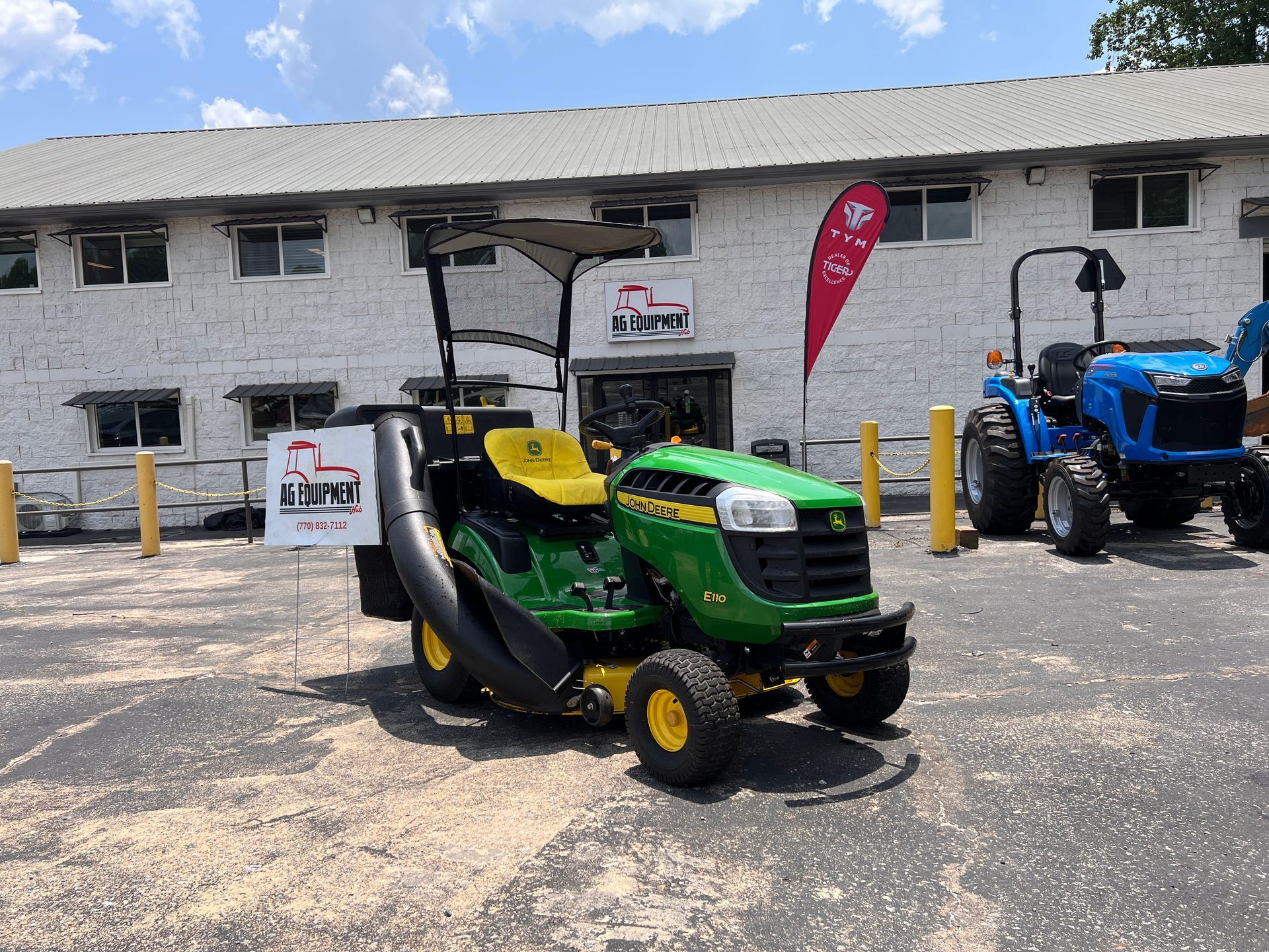 John Deere E110