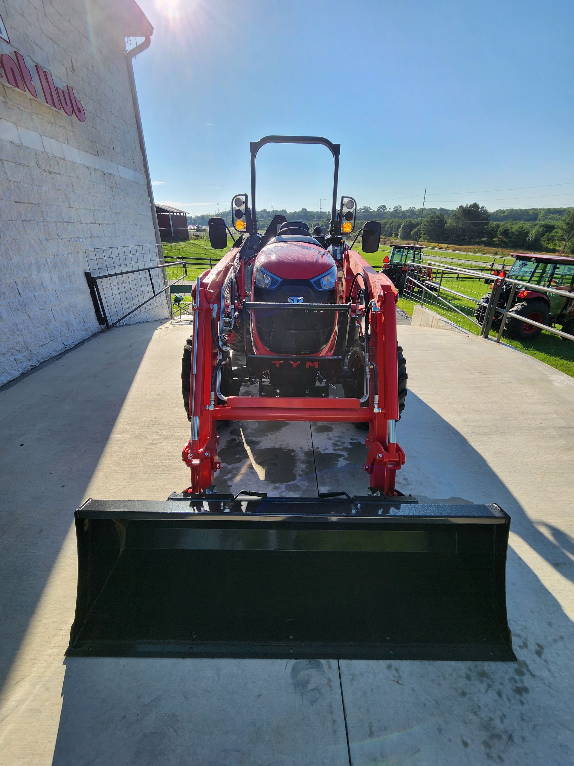 TYM T574H (S/N : 57NHS00935)