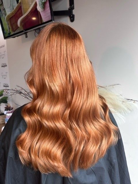 Woman With Long, Wavy Brown And Ash-blonde Highlighted Hair — Gina T Hair & Beauty In Mackay, QLD