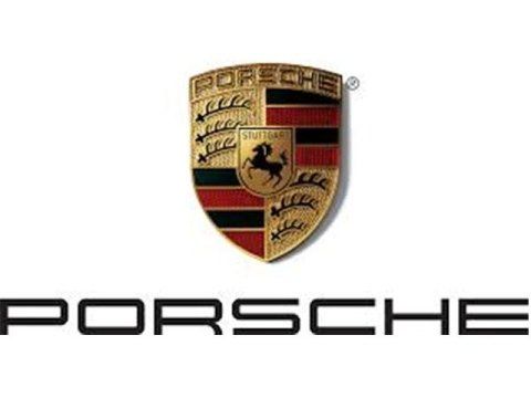Ricambi originali, carrozzeria autorizzata, Porsche, Viterbo
