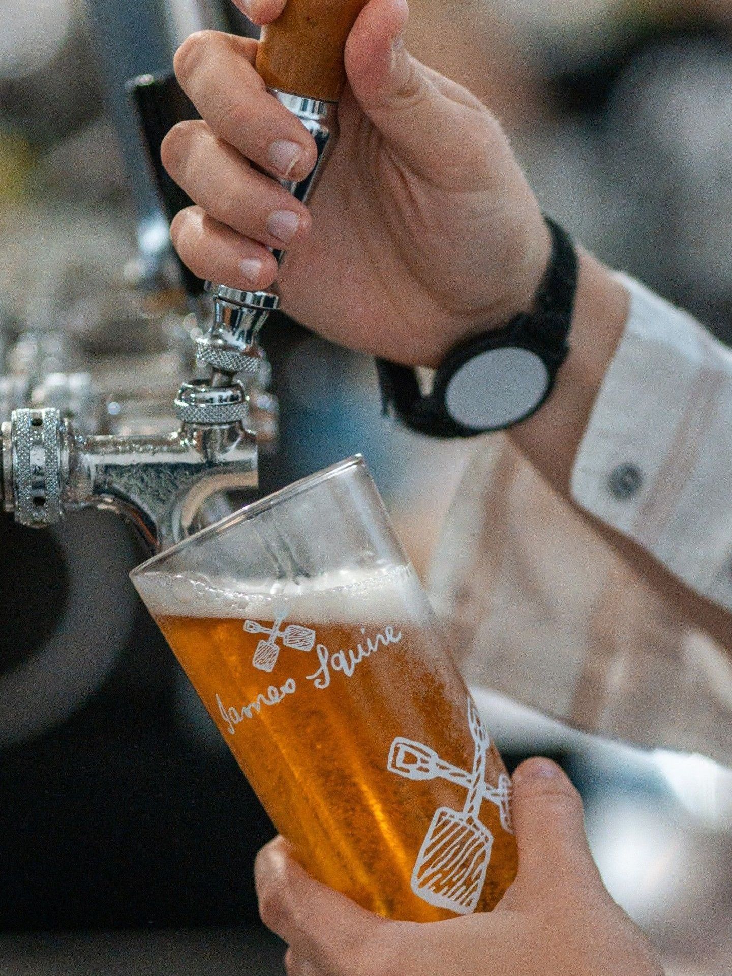 Pouring a Craft Beer Into a Glass — Chop 'n Chill in Port Macquarie, NSW