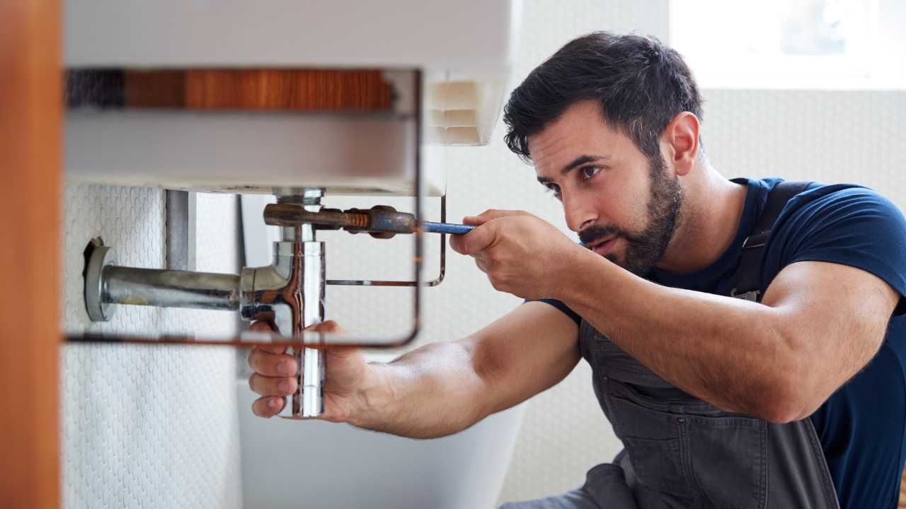 Faucet repair Commerce City