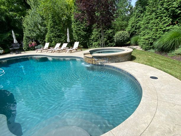 Round Pool — Cincinnati, OH — Cross County Pool Serv