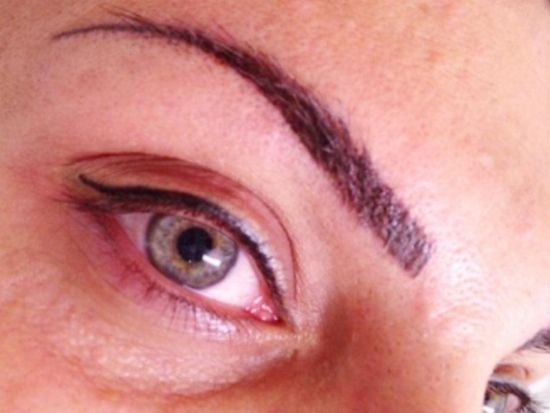 Trucco per viso semipermanente