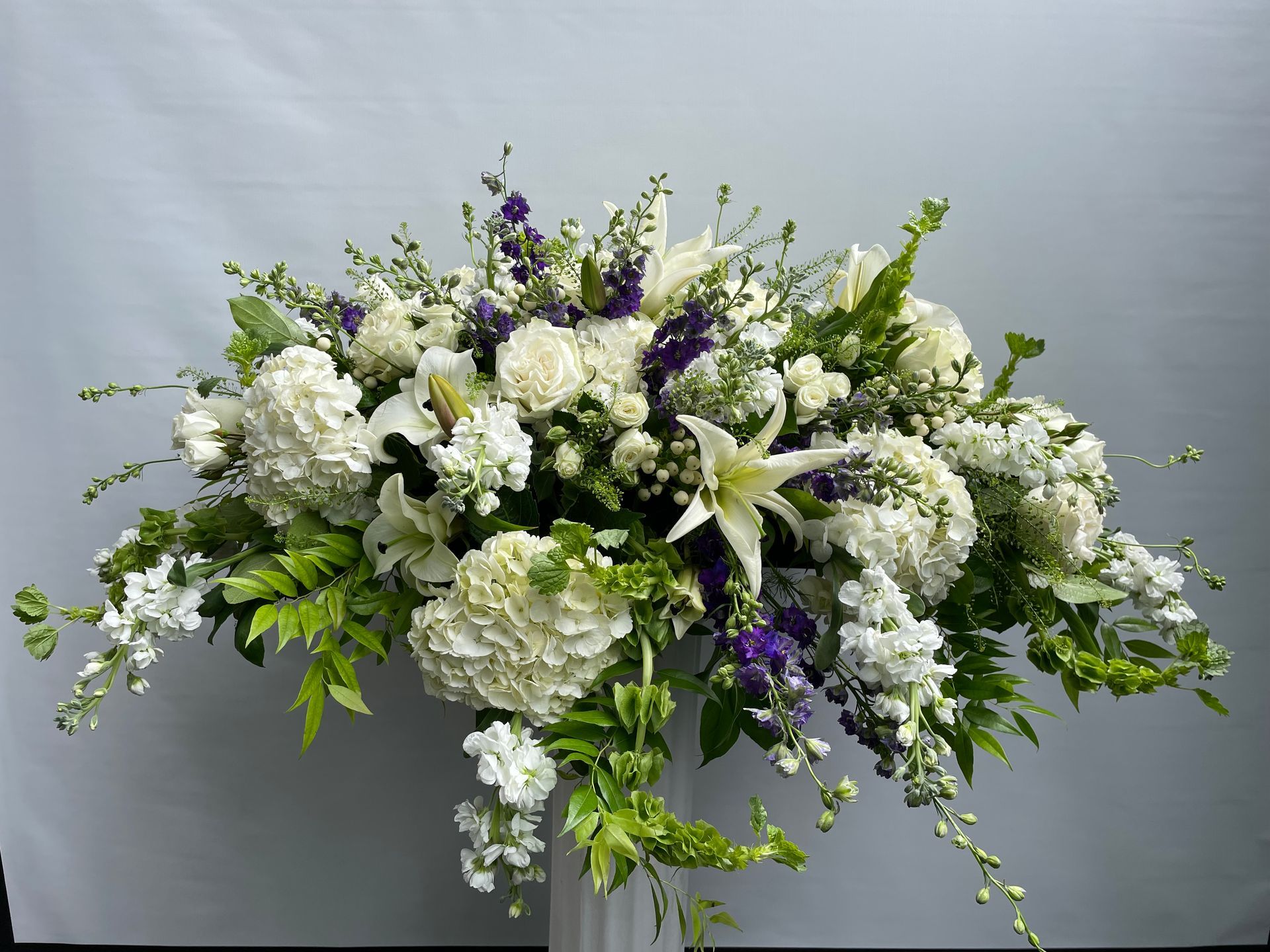 Sympathy florals delivered in Mobile AL