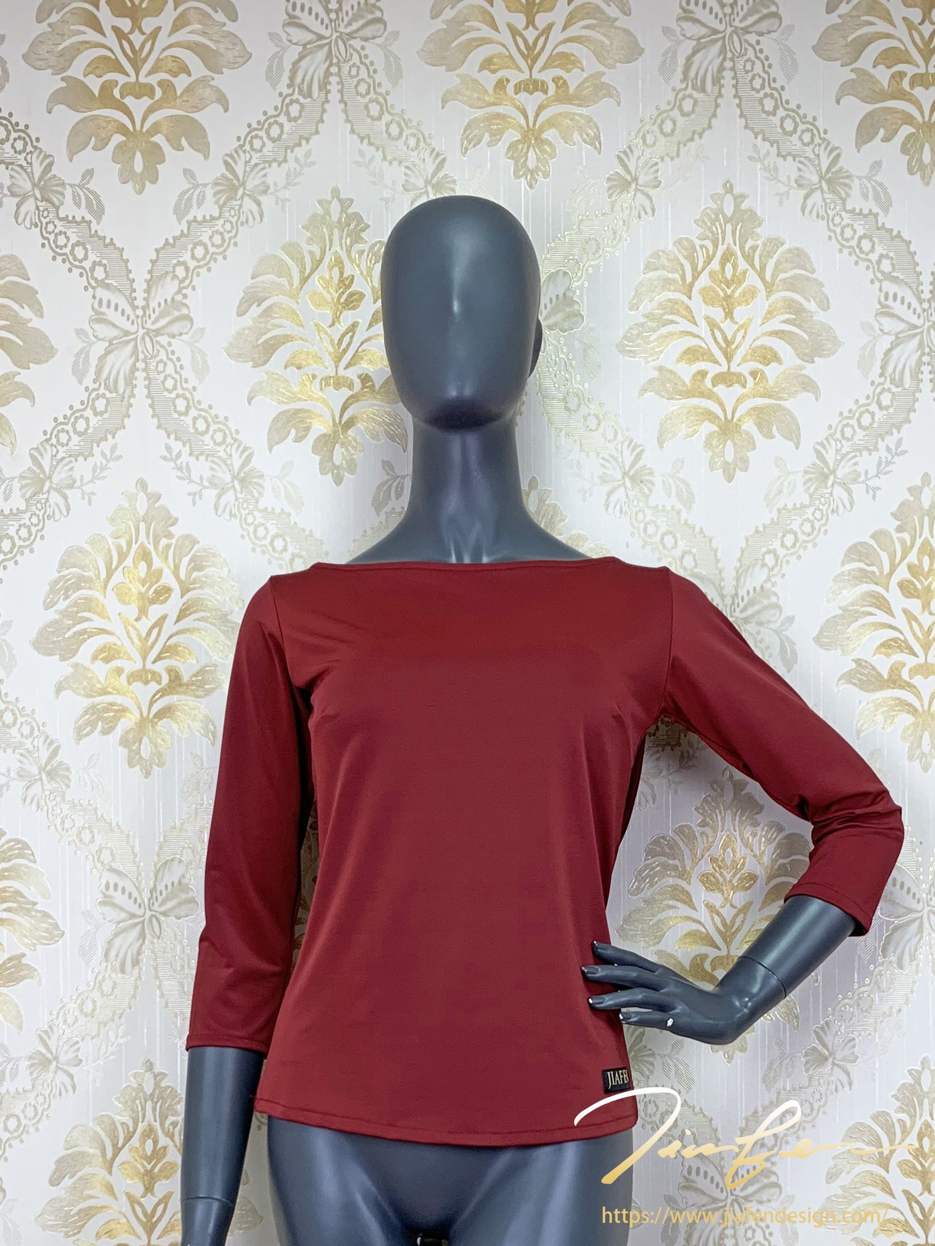 《BY TERRY佳衯自創》後挖被羅馬褶上衣-2