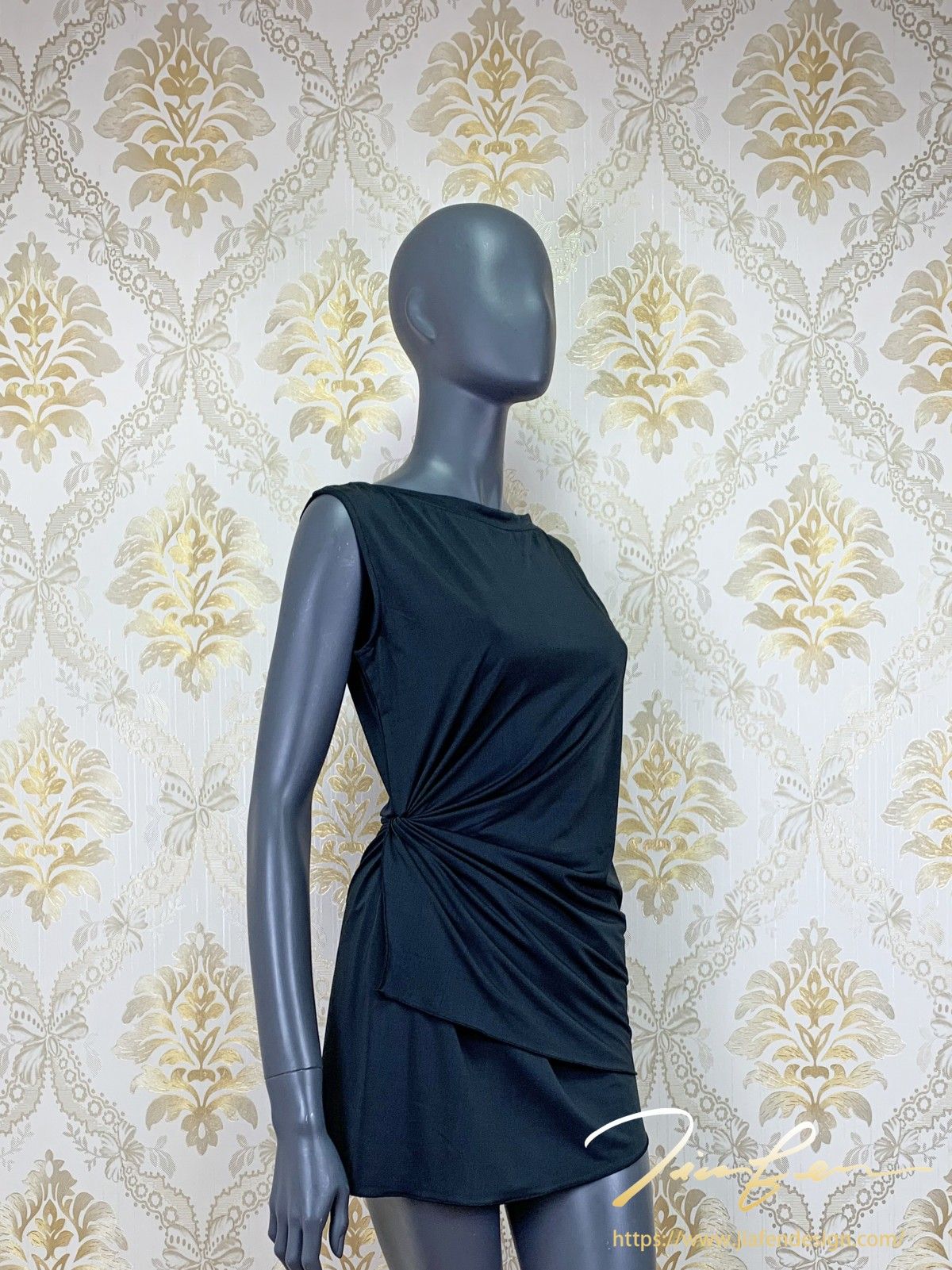 《BY TERRY佳衯自創》無袖側抓褶收腰上衣