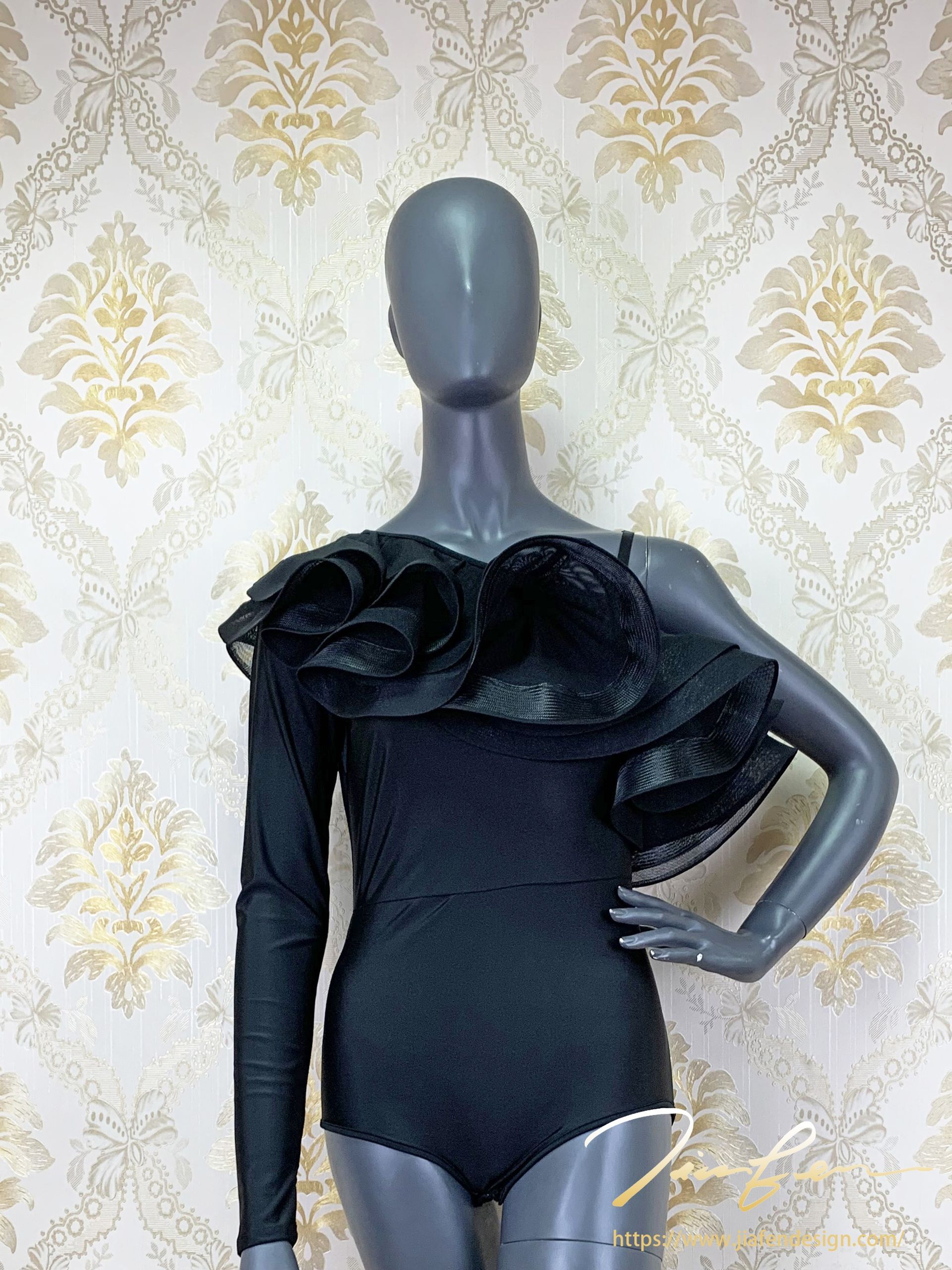 《BY TERRY佳衯自創》單袖大波浪荷葉領口連身上衣