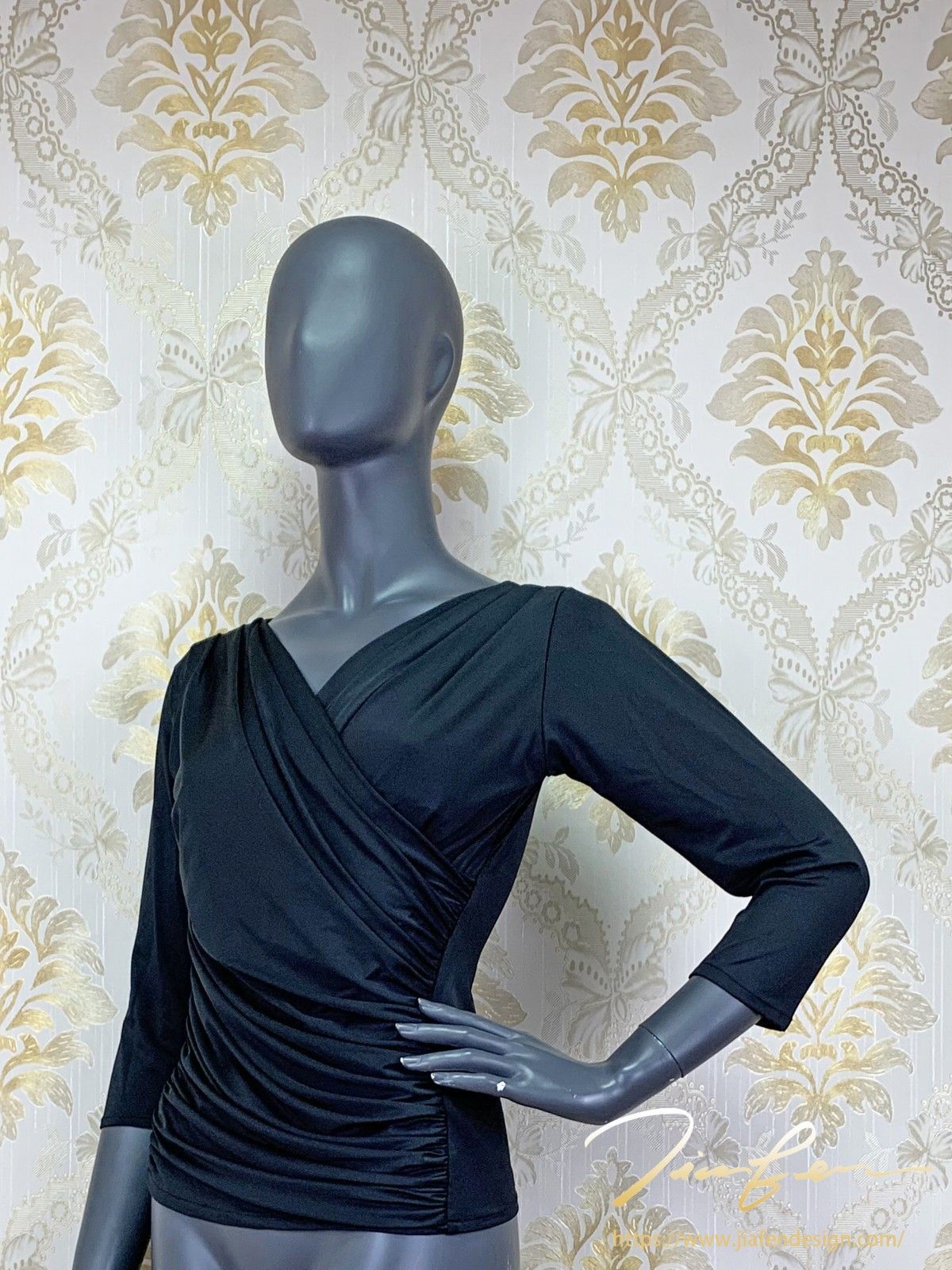 《BY TERRY佳衯自創》前交叉V領皺褶上衣-1