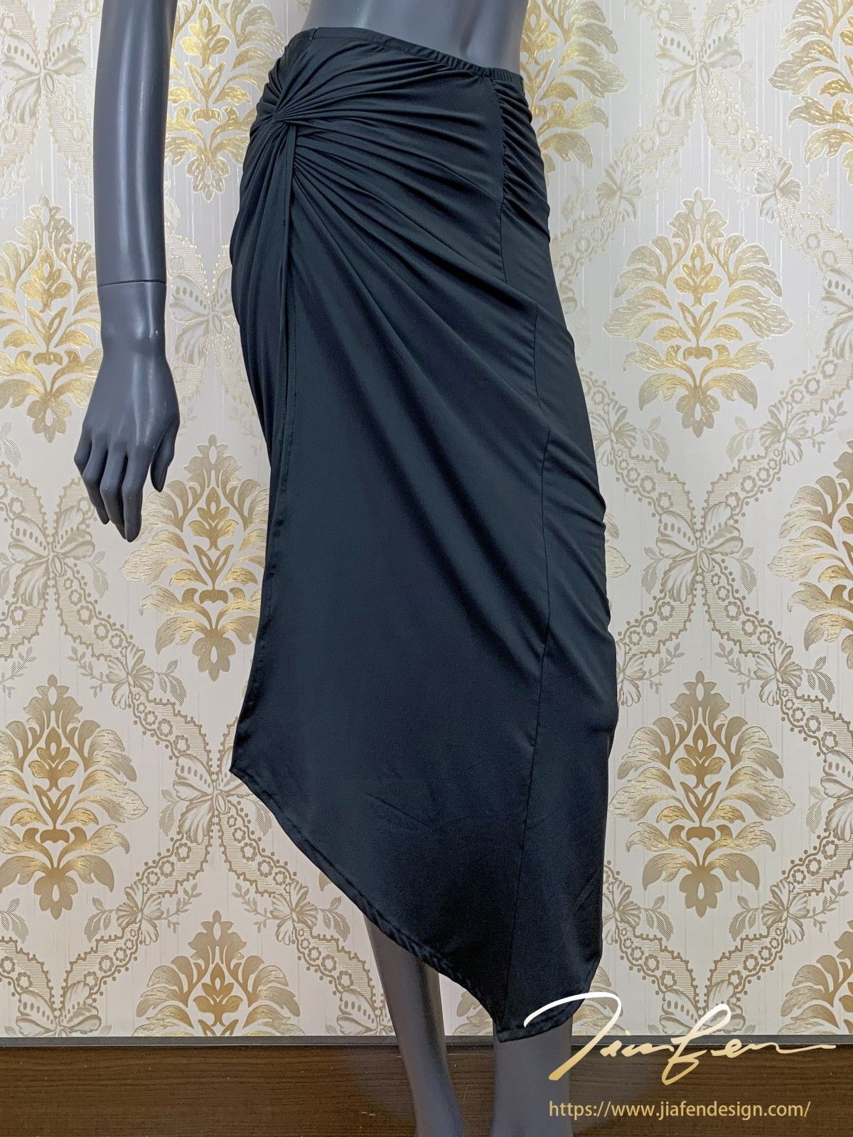 《BY TERRY佳衯自創》不規則側螺旋抓褶半身裙