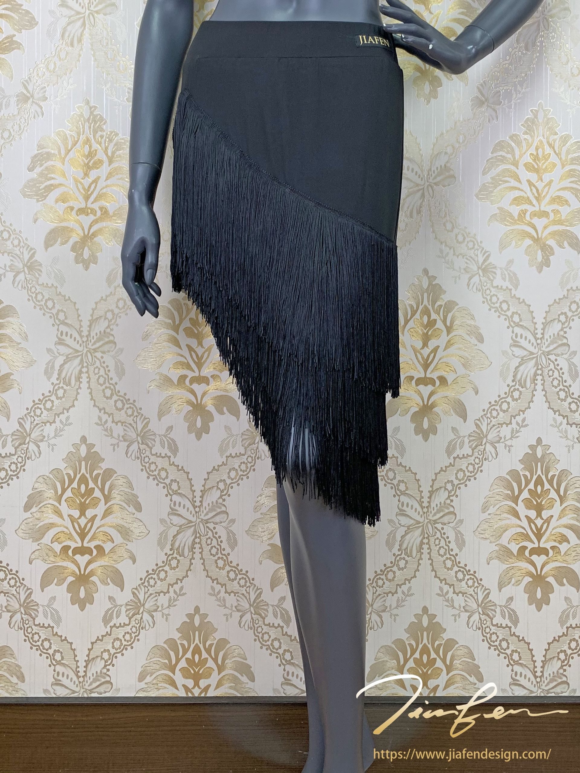 《BY TERRY佳衯自創》不規則流蘇下擺半身裙