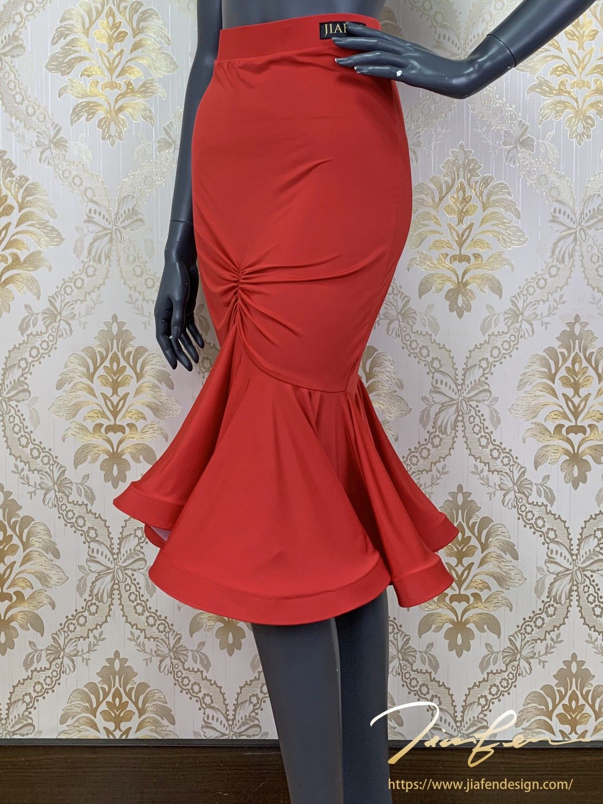 《BY TERRY佳衯自創》包臀後開叉大波浪下擺半身裙-2