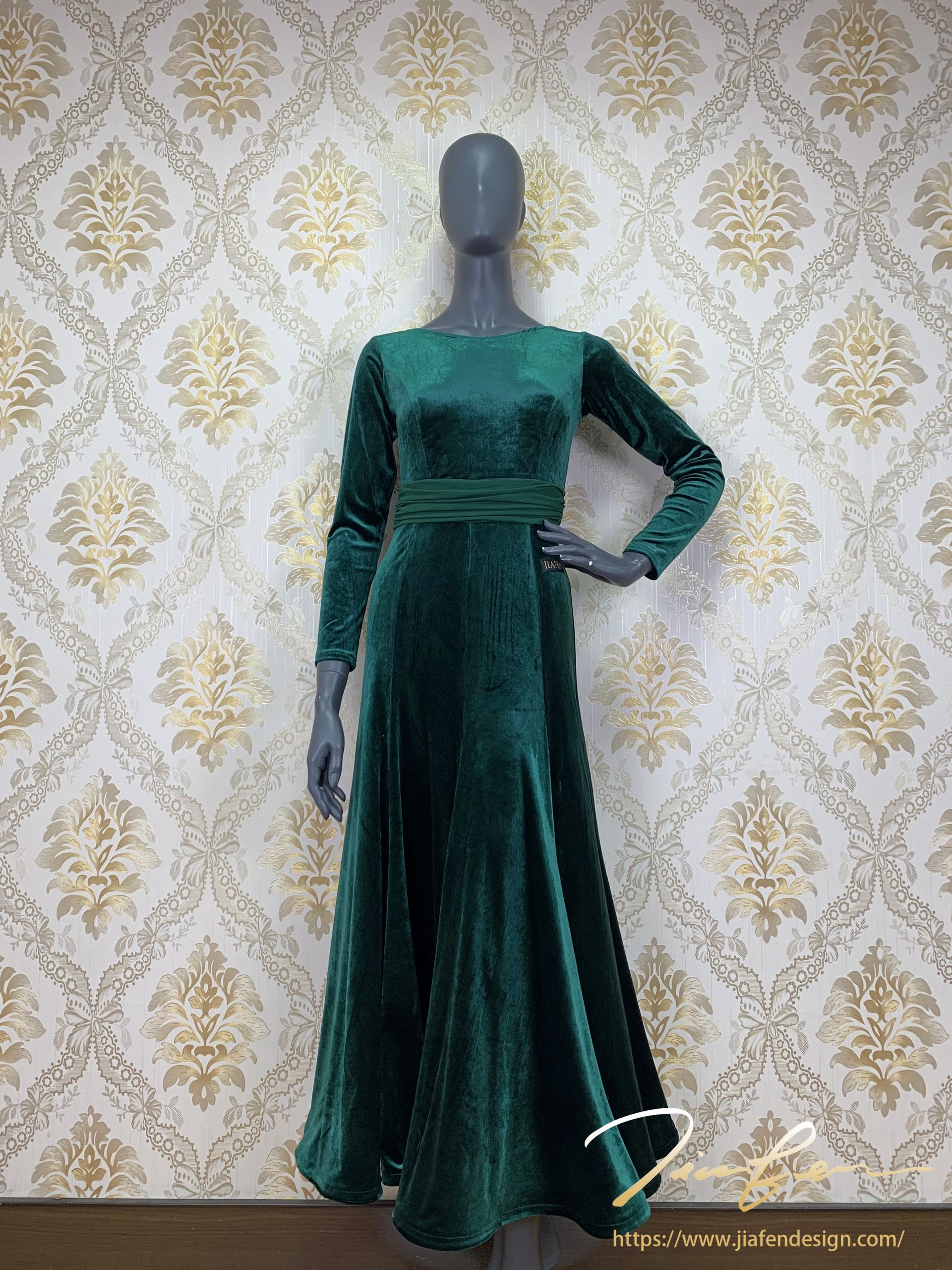 《BY TERRY佳衯自創》墨綠絨布挖背連衣裙