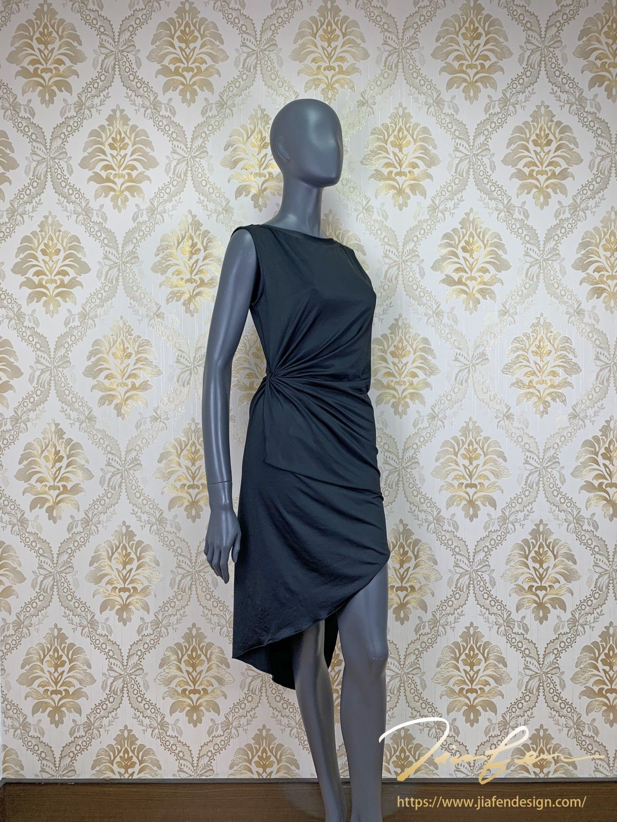 《BY TERRY佳衯自創》無袖側抓褶收腰連衣裙