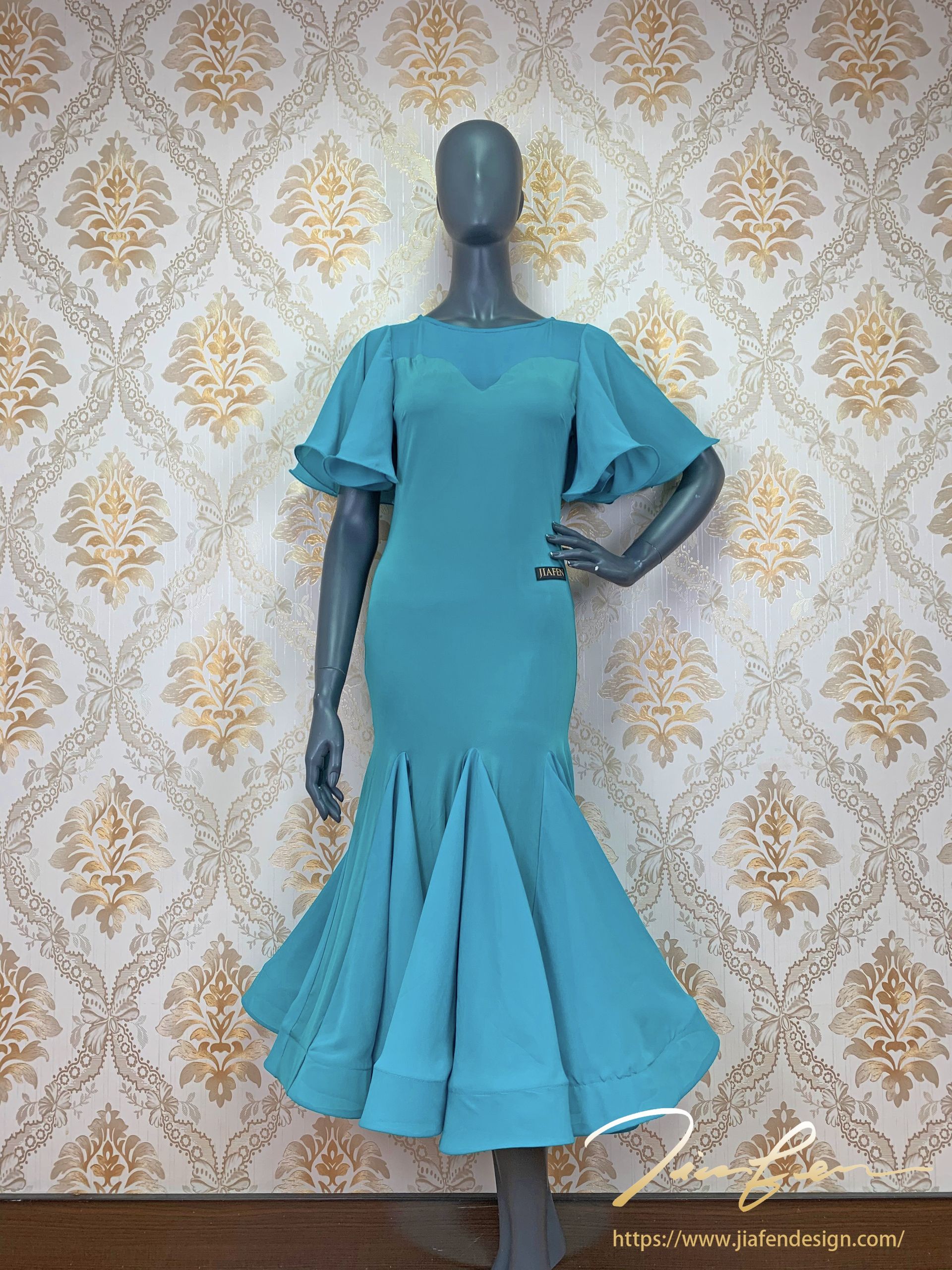 《BY TERRY佳衯自創》荷葉袖包臀連衣裙-2