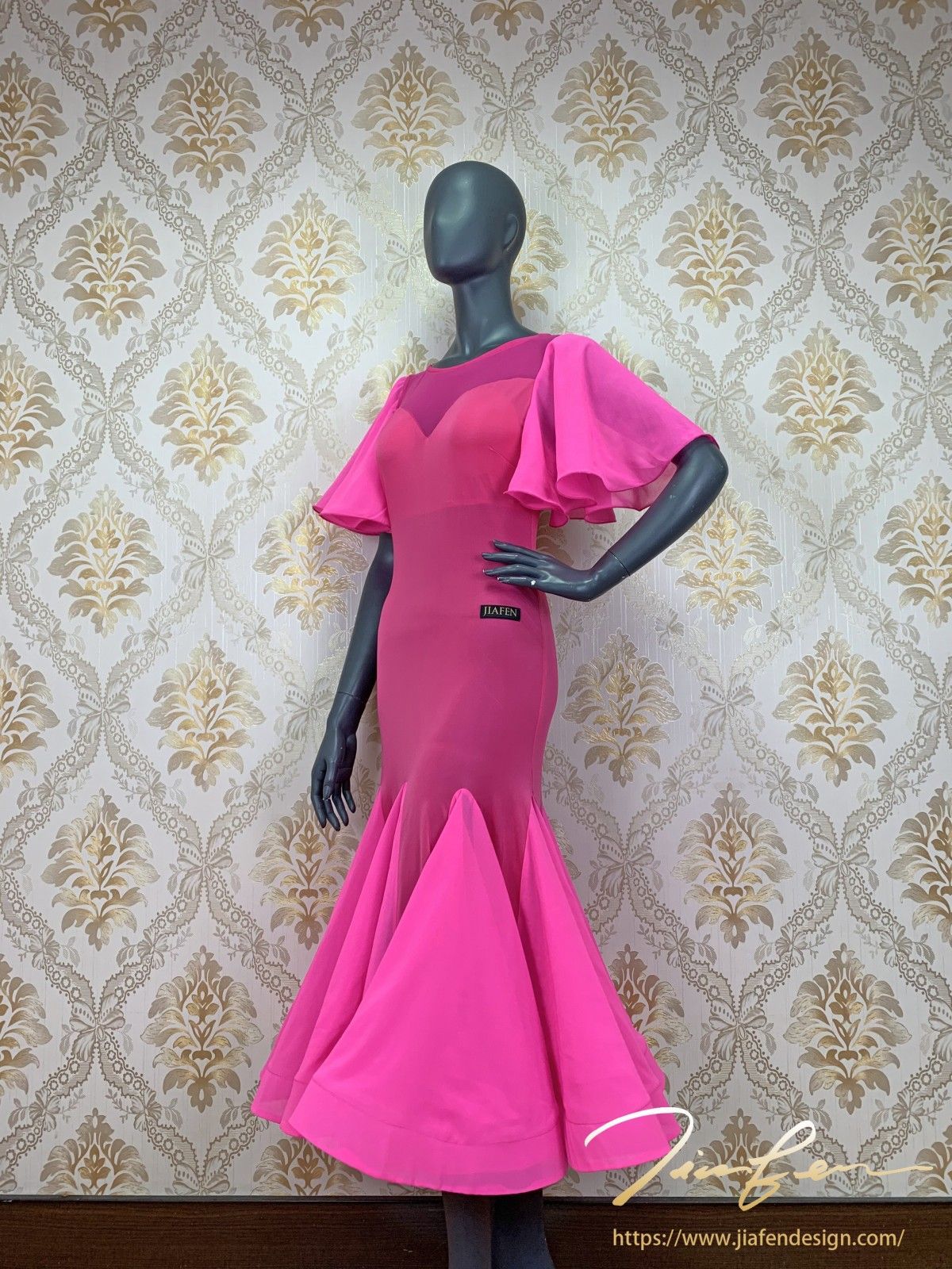 《BY TERRY佳衯自創》荷葉袖包臀連衣裙-3