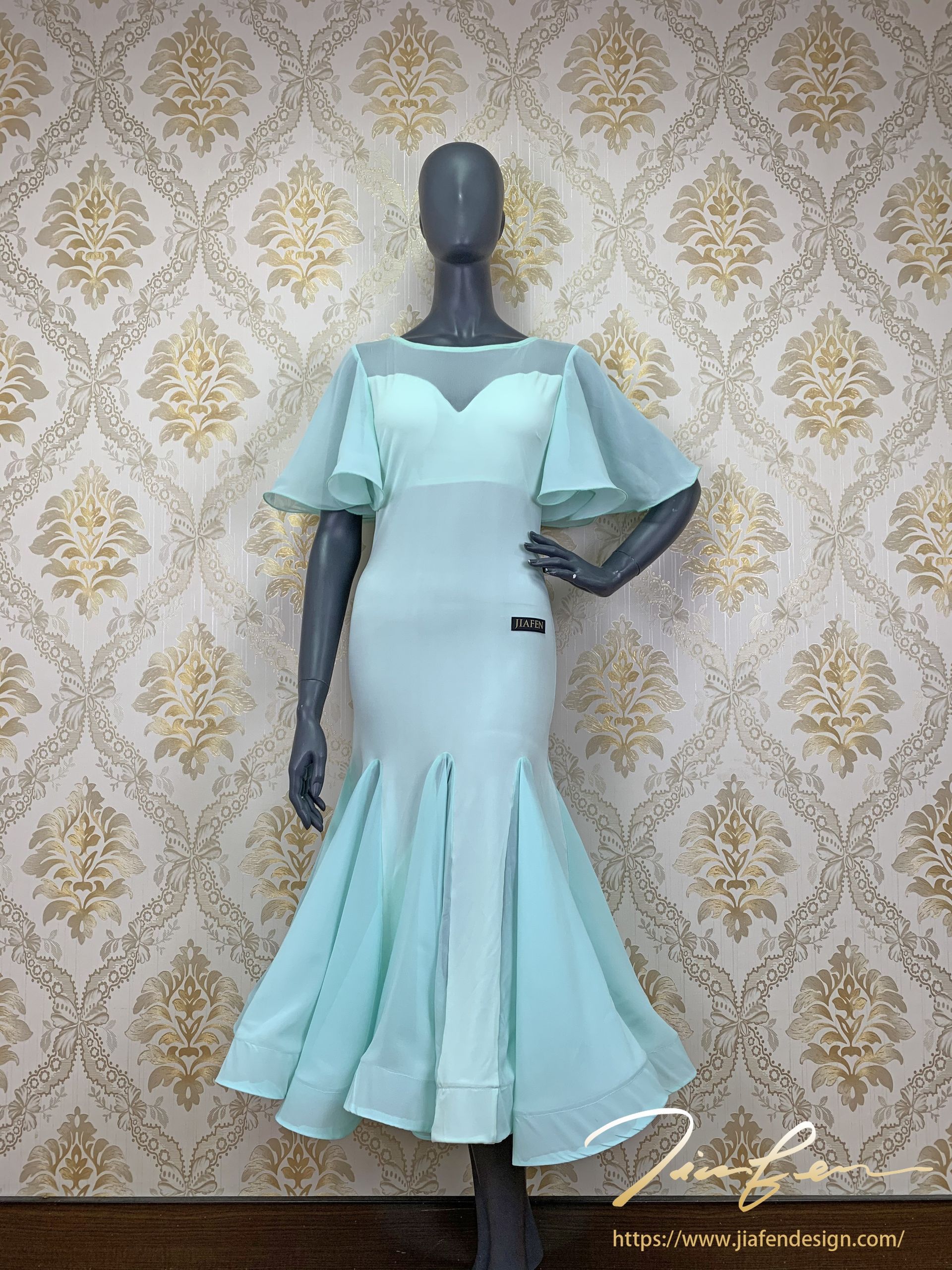 《BY TERRY佳衯自創》荷葉袖包臀連衣裙-4