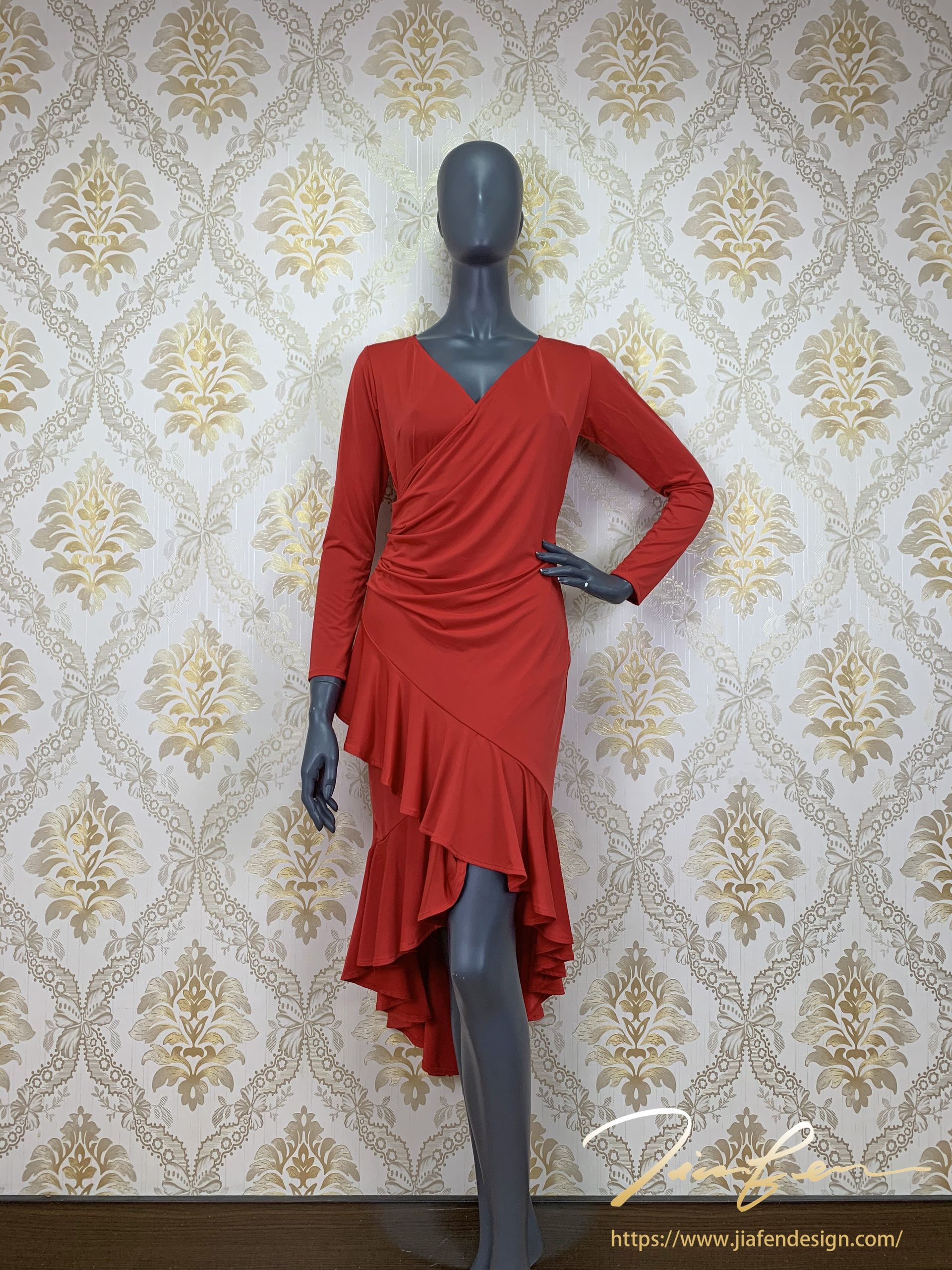 《BY TERRY佳衯自創》前交叉抓褶不規則荷葉下擺連衣裙