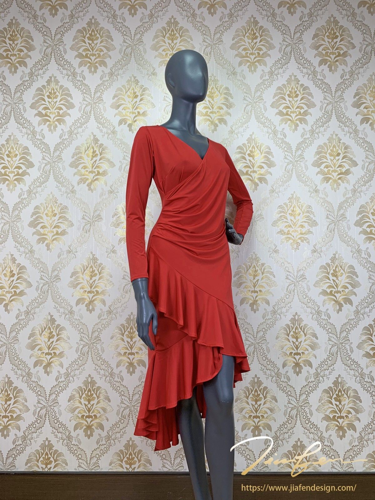 《BY TERRY佳衯自創》前交叉抓褶不規則荷葉下擺連衣裙