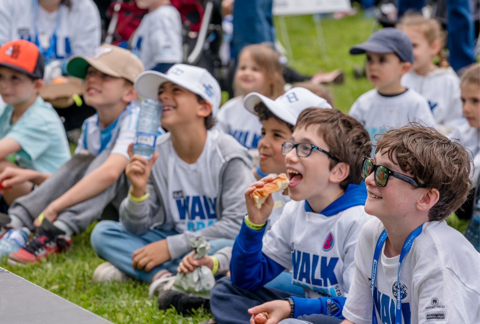 Kids eating at the festival