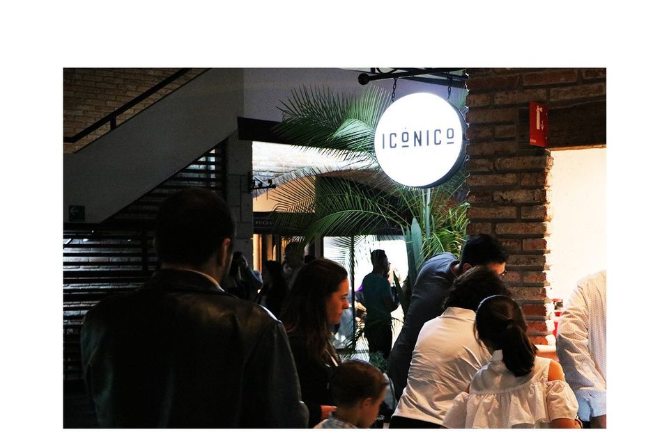 Creación de logo para tienda de diseño