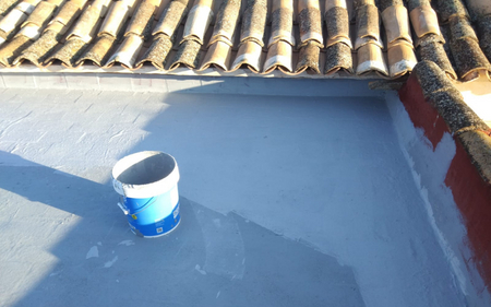 impermeabilizar azotea para quitar filtraciones de agua en comunidad de vecinos en cuenca
