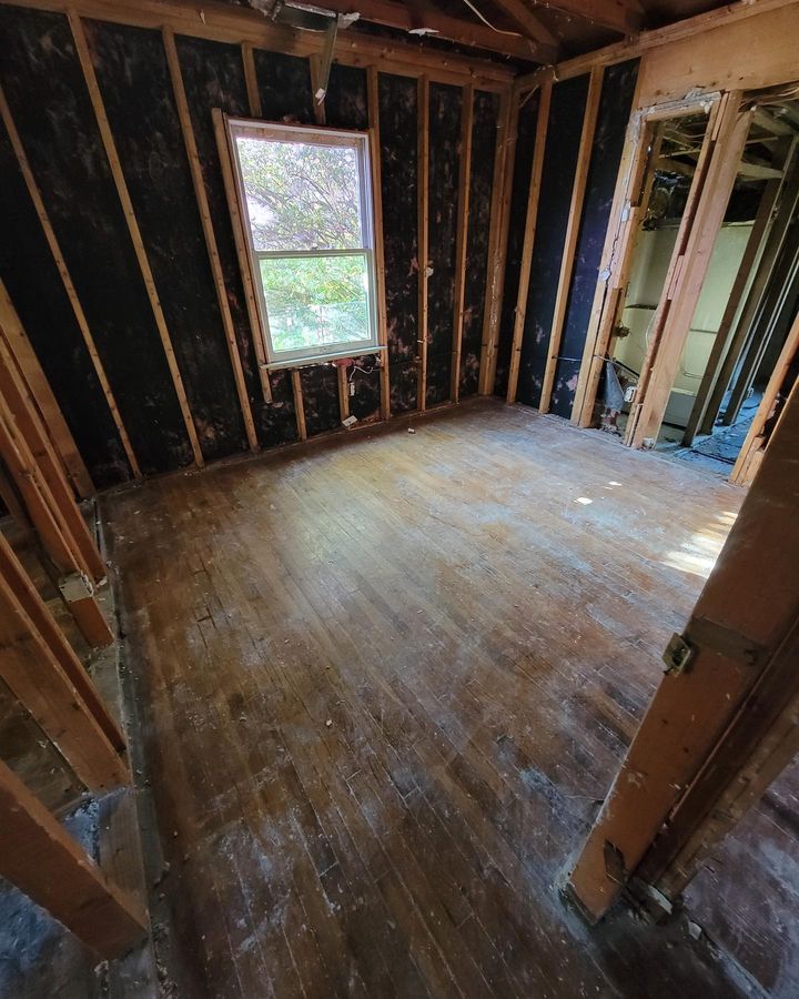 Repairing Room - Lexington, KY - Premier Restoration