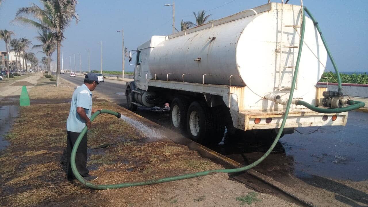 TRANSPORTADORA DE LIQUIDOS Y MATERIALES NAYARITA