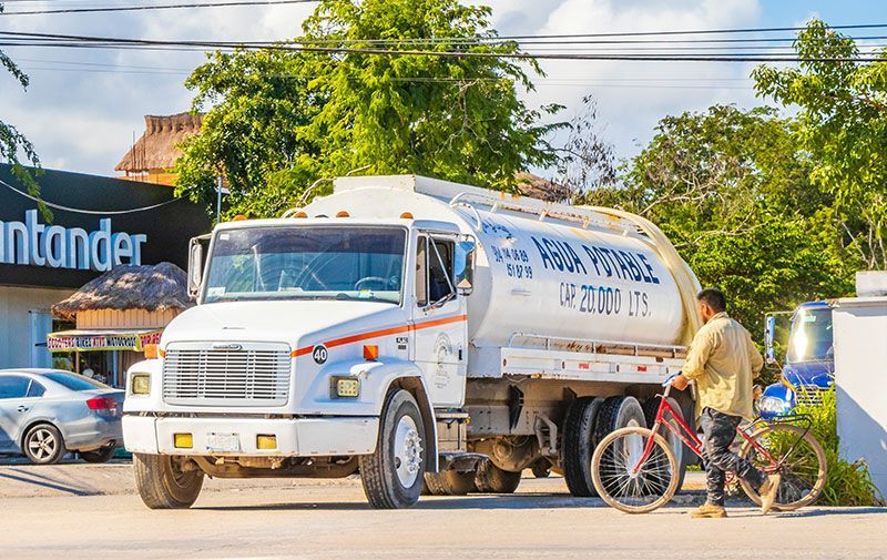 TRANSPORTADORA DE LIQUIDOS Y MATERIALES NAYARITA