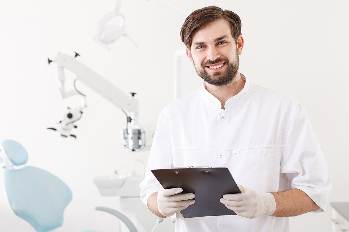 Recruitment company for dentists Enspire Opportunities male dental professional