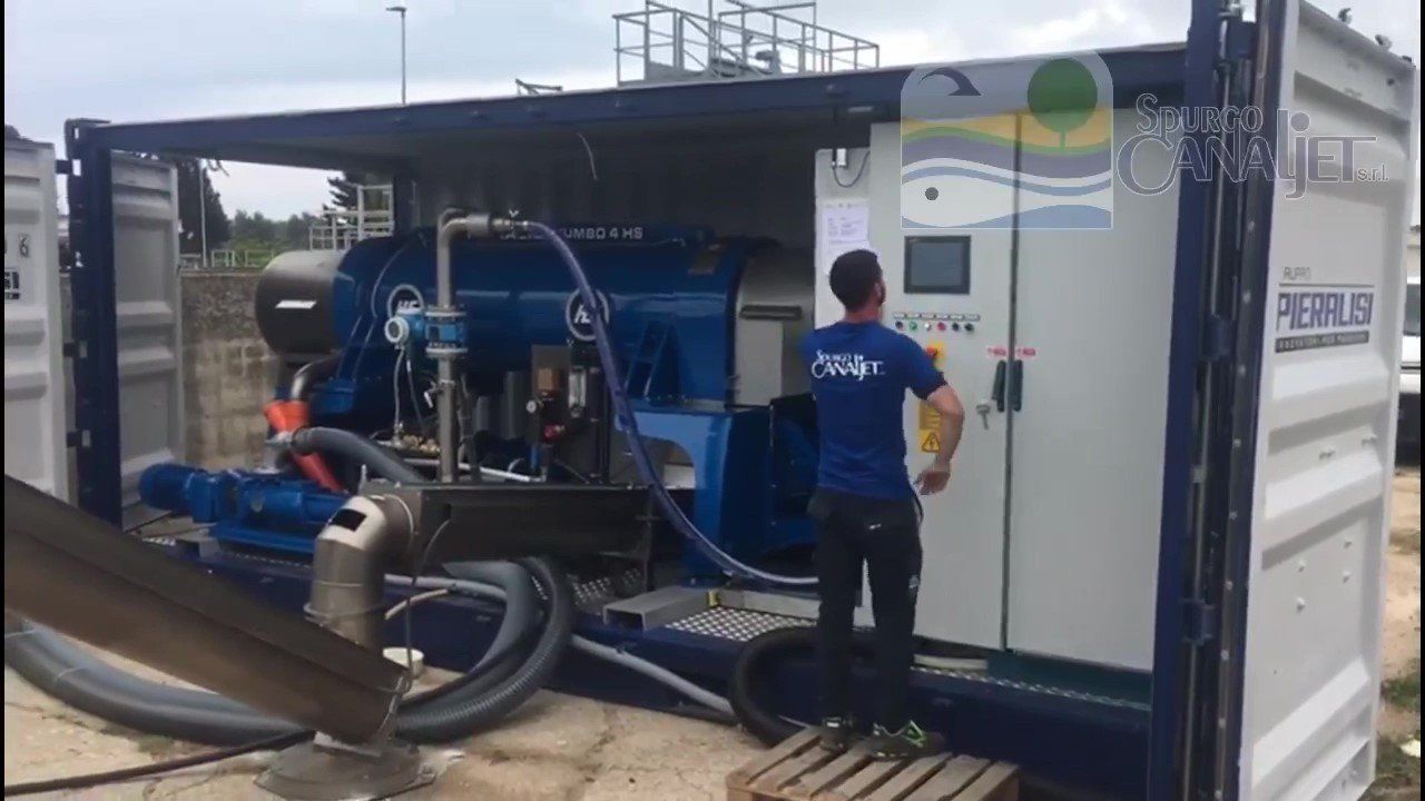 separatore centrifugo per alimenti in funzione