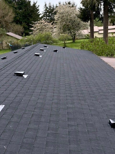 Black Roof Top | Olympia, WA | Supreme Roofing LLC