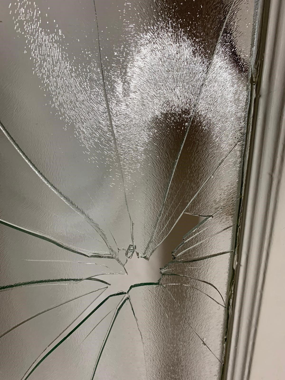 vetraio elmi riparazione e sostituzione vetri vecchi box doccia con nuove portine in vetro temperato di sicurezza