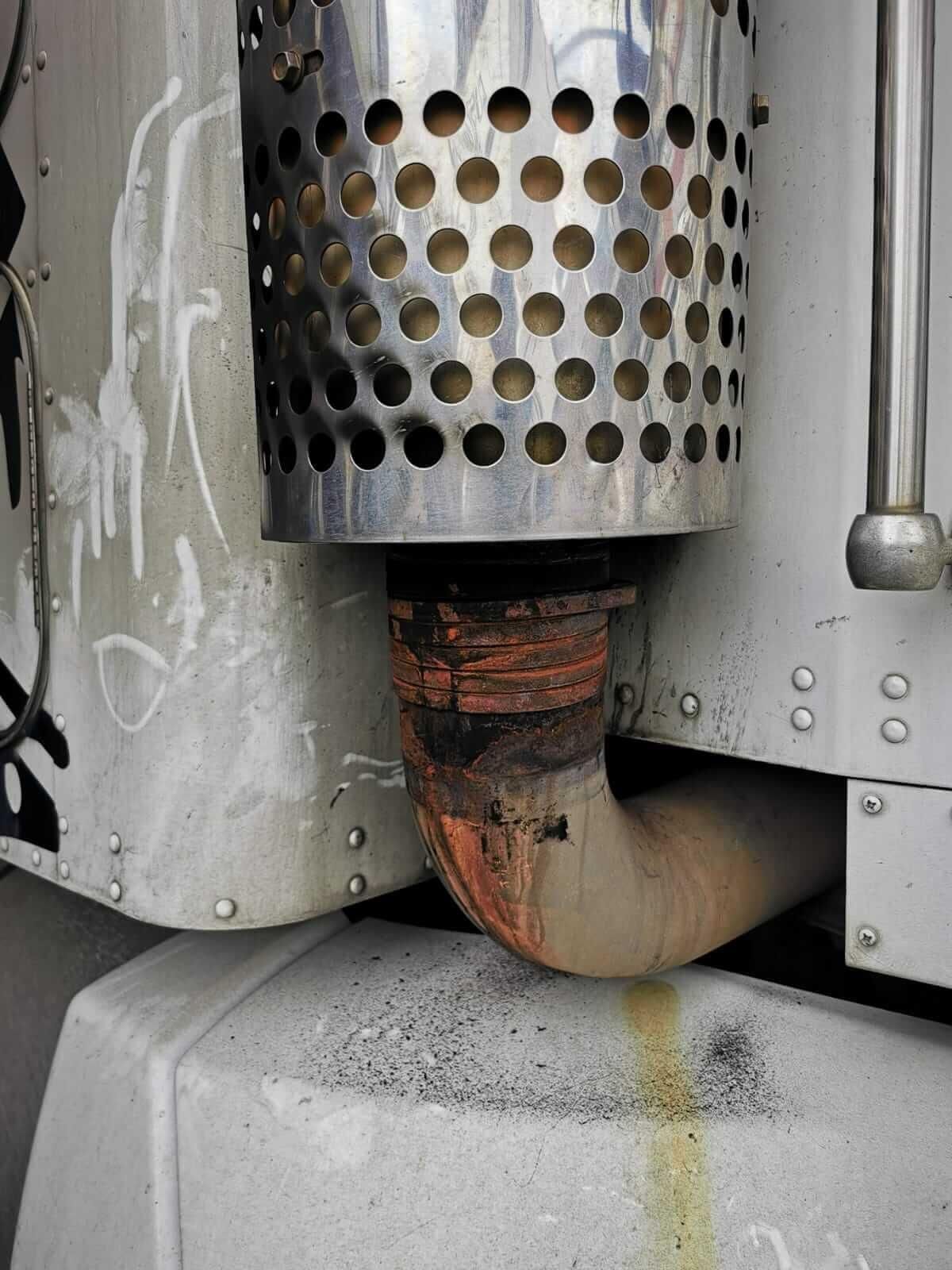 MUELLES Y PARTES AUTOMOTRICES CARRETO – Reparacion de tubo sagra para escape