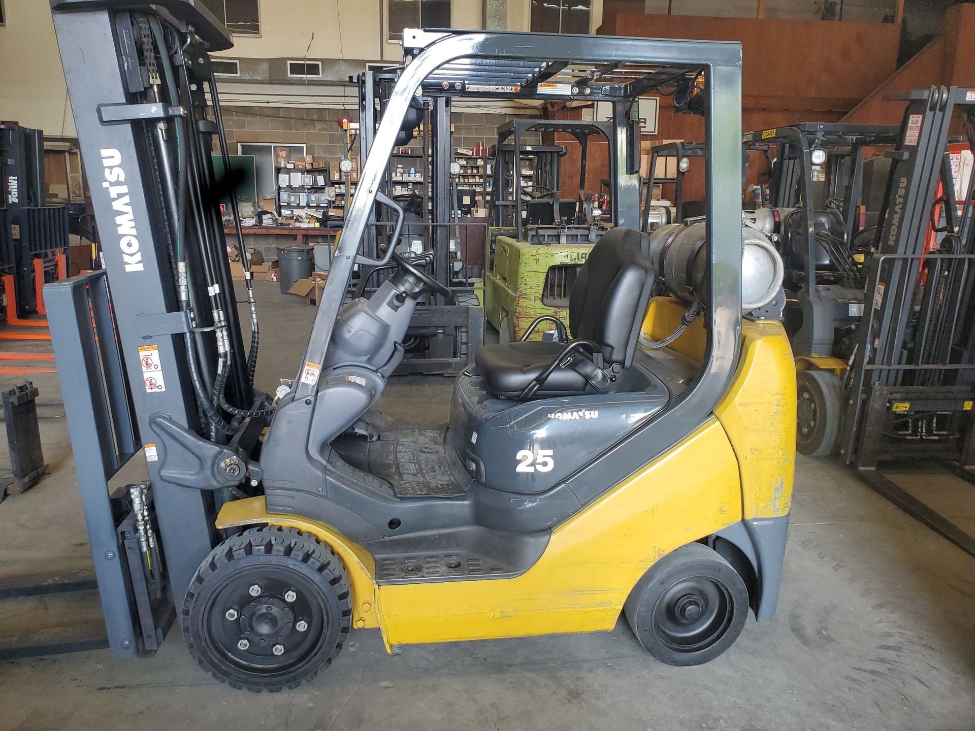 Forklifts- USED 2018 KOMATSU FG25-ST16