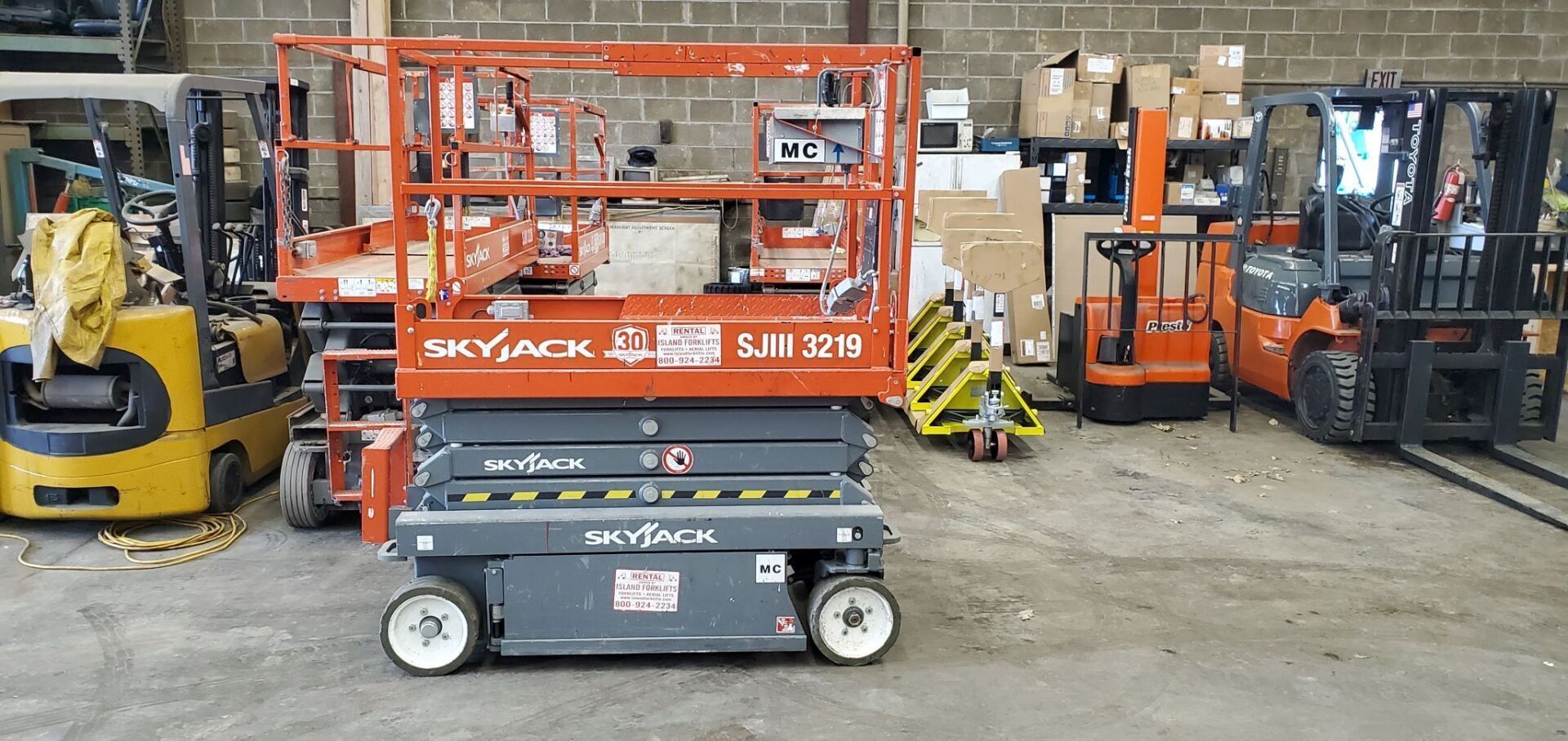 Forklifts — SKY JACK 3219 SCISSOR LIFT MANORVILLE NY
