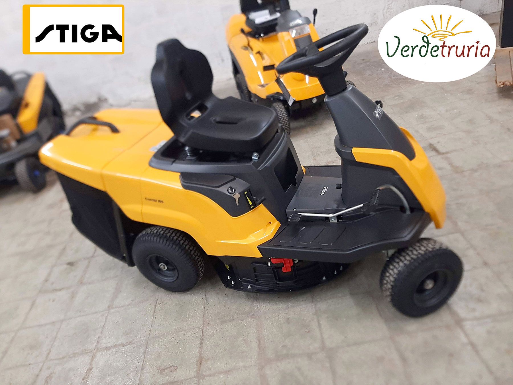 Trattorino tagliaerba a scoppio Combi 166