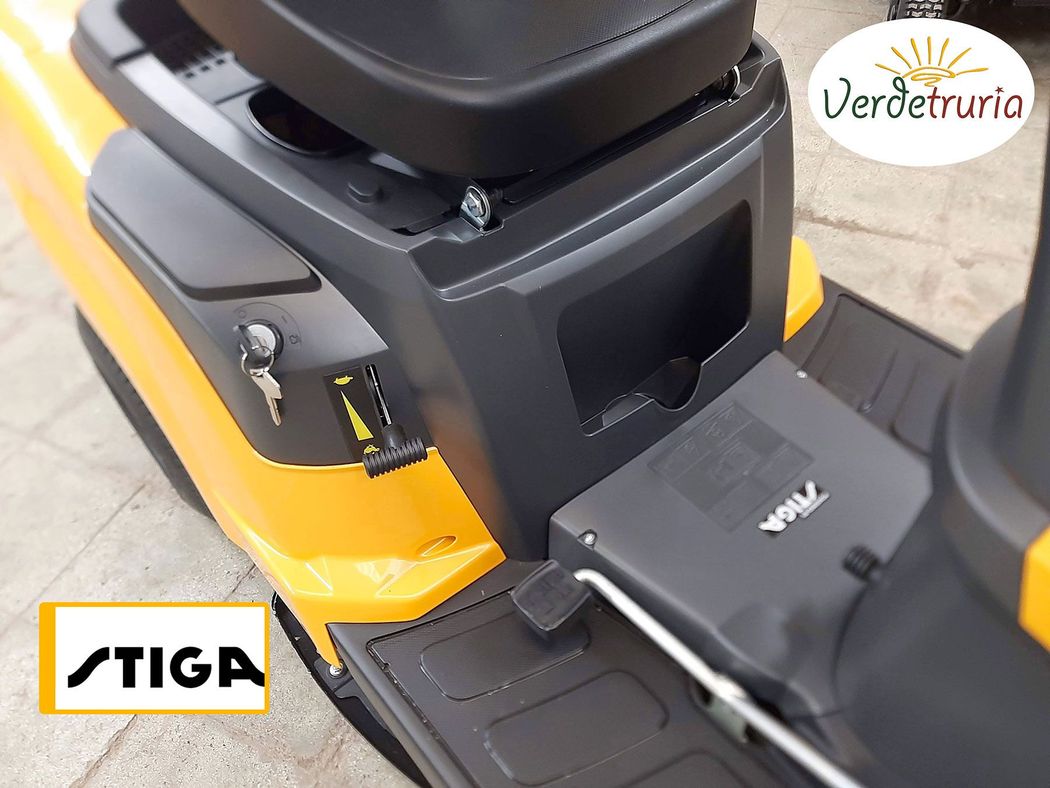 Trattorino tagliaerba a scoppio Combi 166