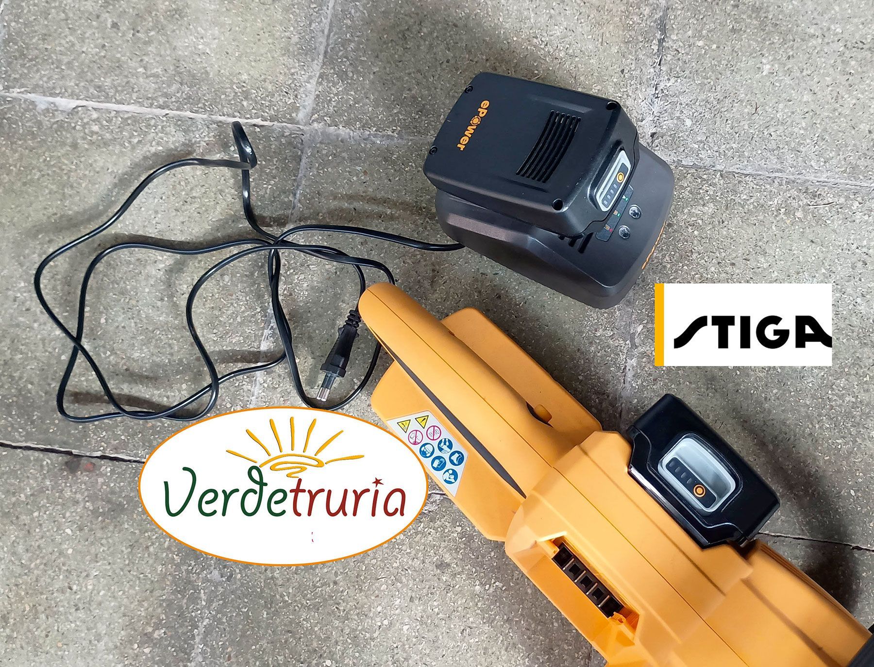 Motosega a batteria CS 300