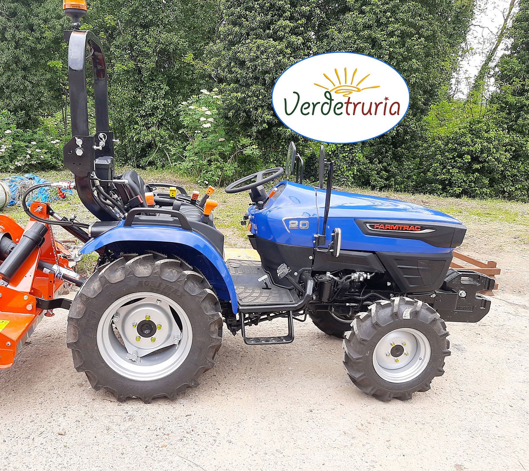 Trattore Nuovo Farmtrac 20