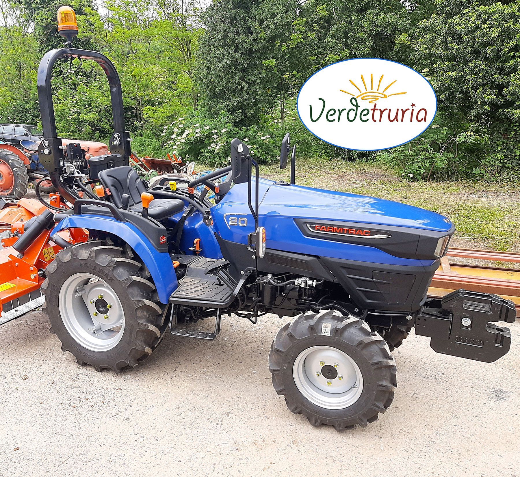 Trattore Nuovo Farmtrac 20