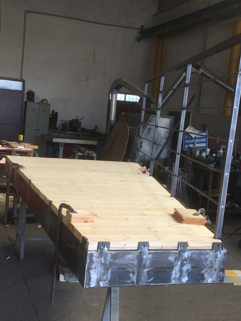 particolare lavoro carpenteria