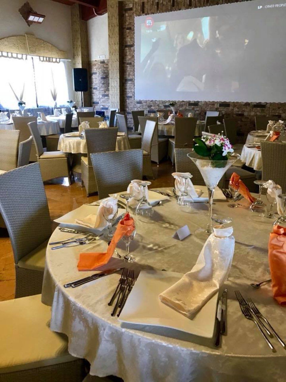 Ampia sala ristorante