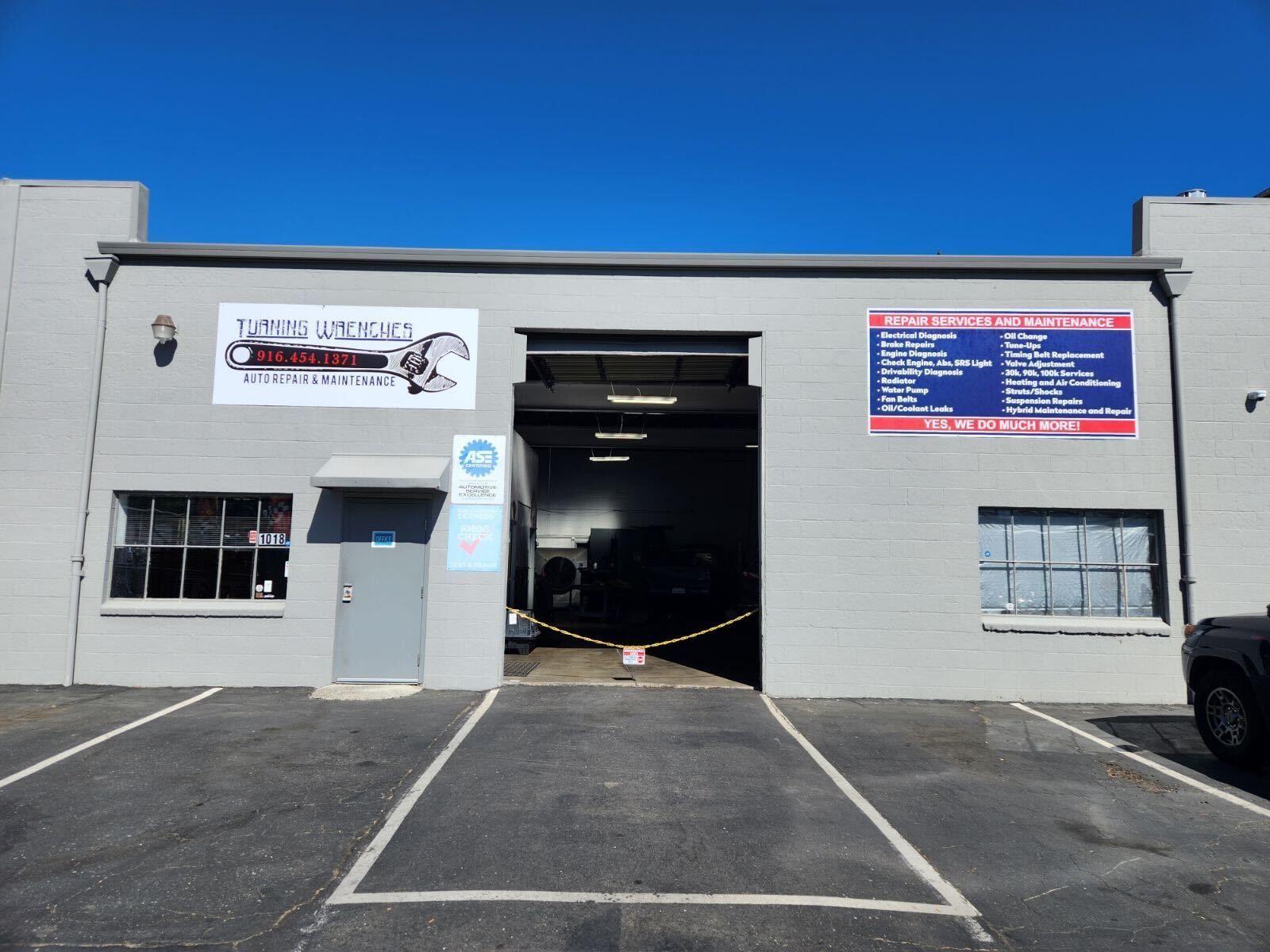 Service Bay | Turning Wrenches Auto Repair & Maintenance