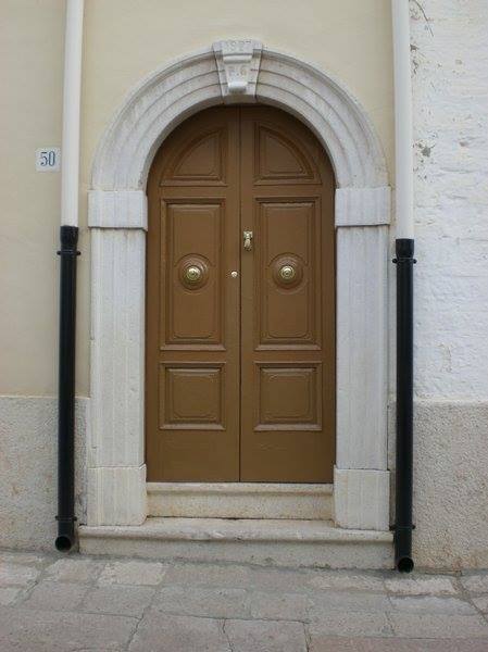 architrave portale in marmo